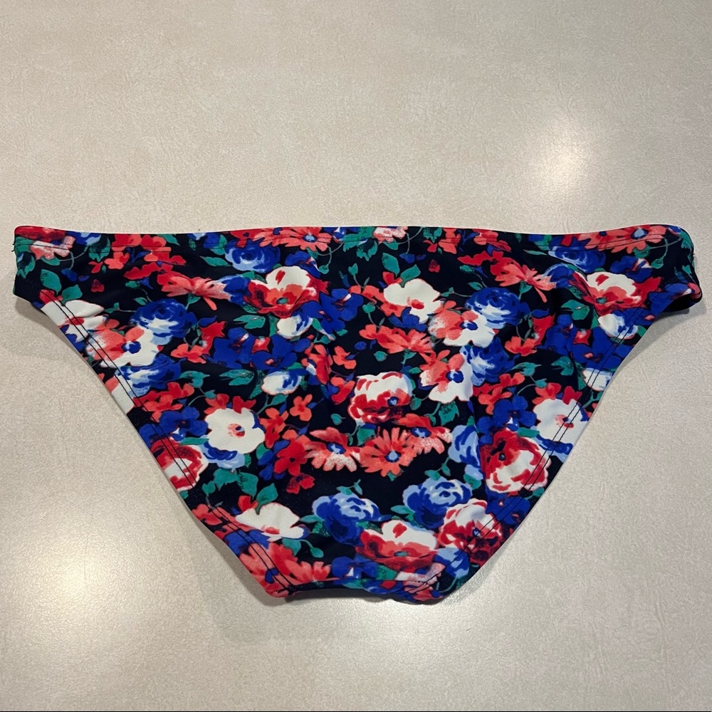Xhilaration Floral Swim Bikini Top & Bottom Medium - Picture 5 of 6